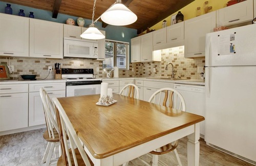 Arch Cape Cabin | The Shell - Beachcomber Vacation Homes