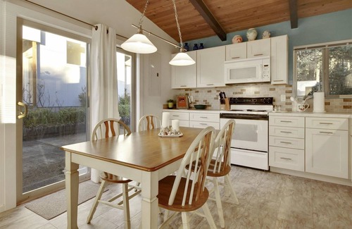 Arch Cape Cabin | The Shell - Beachcomber Vacation Homes