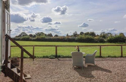 Nettleton House | The Shepherds Hut