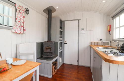 Nettleton House | The Shepherds Hut