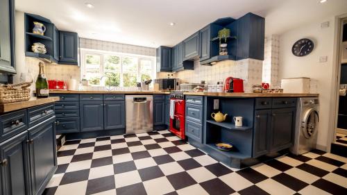 Sherborne House | The Sherborne Cottage