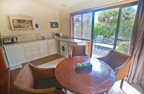 New Norfolk Cabin | The Shingles Riverside Cottages