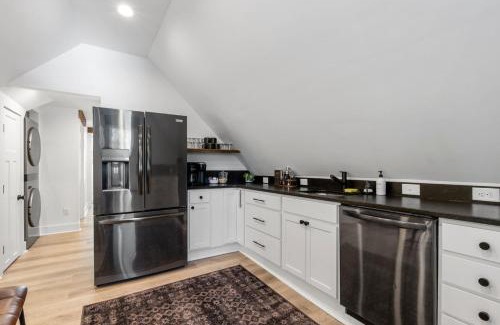 Southern Pines Apartment | The Shire 255 C - The Slate Loft