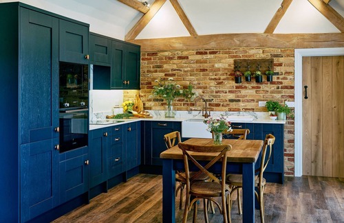 Quedgeley House | The Shooting Lodge at Mount Pleasant Barns by Interhome