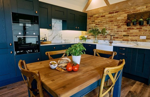 Quedgeley House | The Shooting Lodge at Mount Pleasant Barns by Interhome