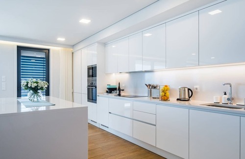 Parede Apartment | The Shoreline 3 by Portugal Portfolio
