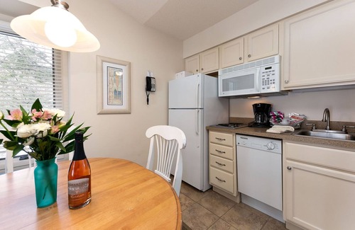 Acme Condo | The Shores Beach Access Condo Unit 5719