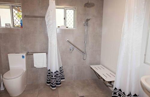 Blacks Beach Apartment | The Shores Holiday Apartments