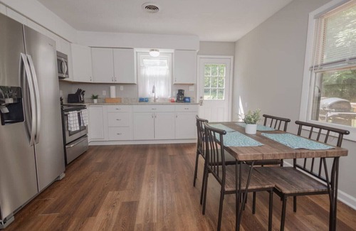 Martinsburg House | The Short Shack- 3 bedroom house