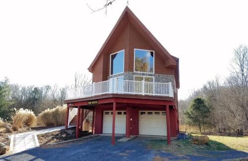 Luray House | The Shuck- Christophers Riverside Cabin