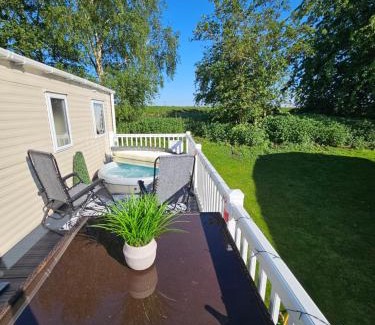 Dogdyke Other | The Shutt's Escapes - Tattershall Lakes