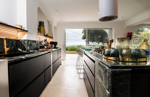Naso Villa | The Sicily Lobster House