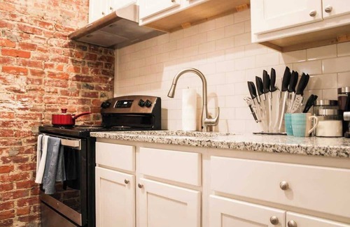 Butchertown Apartment | The Sidecar Suite Butchertown