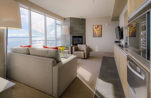 Booktown Hotel | The Sidney Pier Hotel & Spa