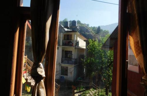 Old Manali Bed & Breakfast | The Sigiriya Old manali