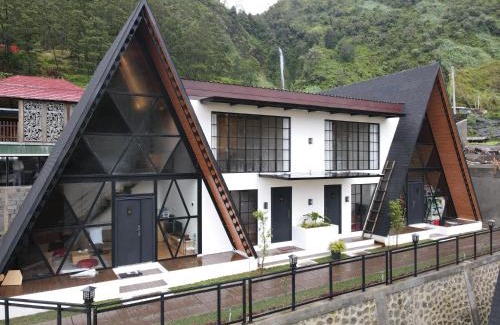 Kejajar Cabin | The Sikarim Waterfall View Villa