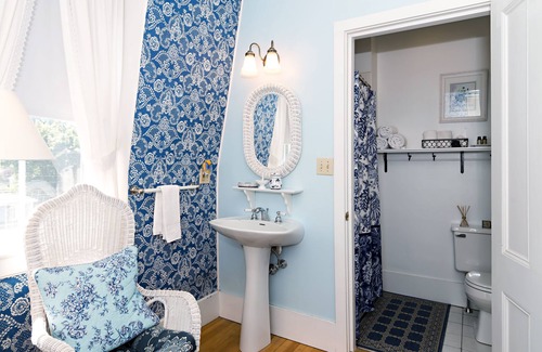 Dover Bed & Breakfast | The Silver Fountain Inn
