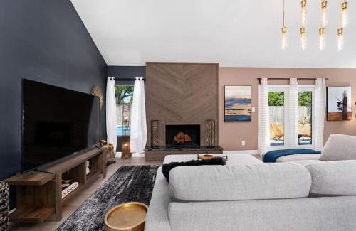 Round Rock West House | The Sinatra - Fun 5BD Home Huge Pool Game Room