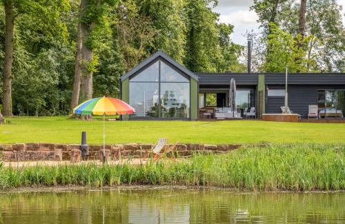 Droitwich House | The Ski Club