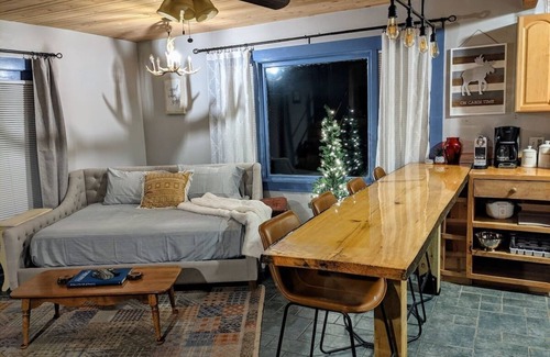Jefferson Cottage | The "Ski Patrol" Cottage at Applebrook - Direct Mountain Views!