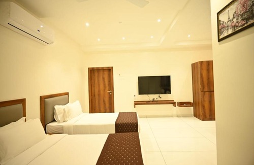 Tuljapur Hotel | The Sky Land Hotel & Restaurant