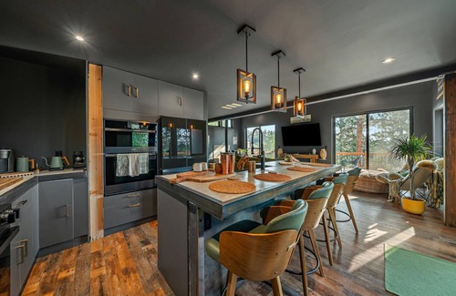 Bailey Cabin | The Sky Loft Boutique
