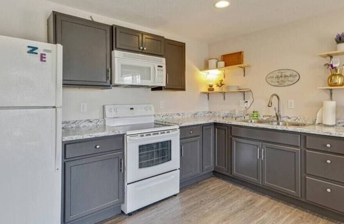 West Jordan House | The Skyline Vista | VIEWS | Sleeps 6