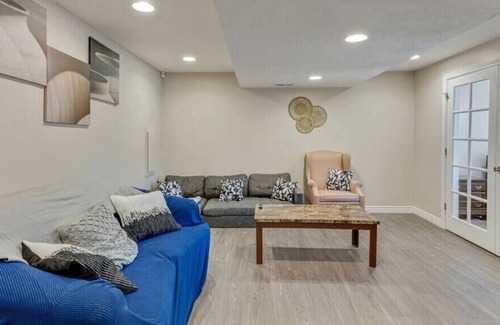 West Jordan House | The Skyline Vista | VIEWS | Sleeps 6