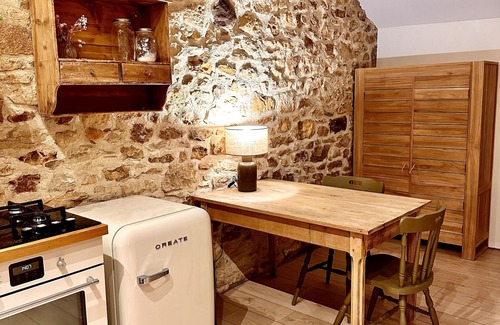 Villefranche-du-Perigord Cottage | The small sheepfold in the Perigord