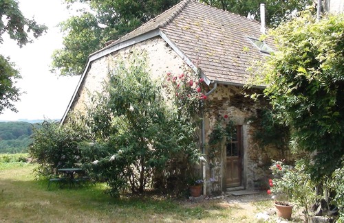 Folles House | the small estate, haven of peace