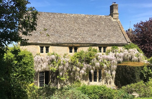 Great Rissington House | THE SMALL HOUSE, pet friendly, with open fire in Bourton-On-The-Water