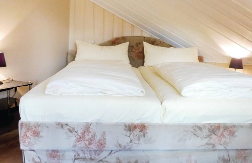 Schlitz Apartment | The small vacation resort Rimbach is nestled between the Fulda valley and Vogelberg, which offers lo