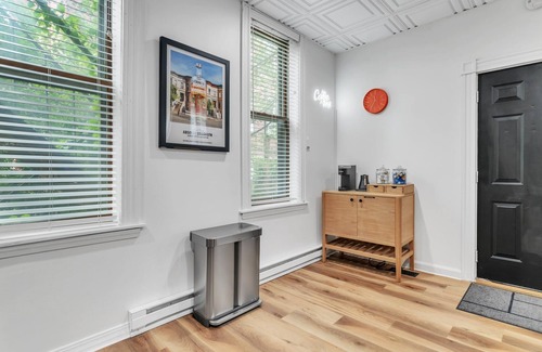 Metro Center Apartment | The Smith Victorian 2BR Brownstone Apartment