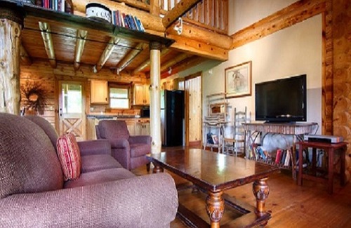 Monteagle Hotel | The Smokehouse Lodge and Cabins