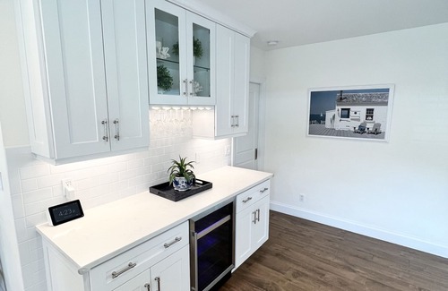 Poinsettia Heights House | The Snowbird - Heated Pool 10 minutes from the beach!