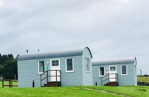 Ballyshannon Apartment | The Snuggly Sheep Shepherd Hut Campview Farm Stay