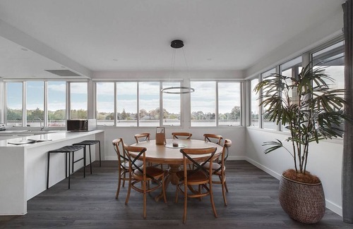 Armadale Apartment | The Soleil Stylish Penthouse with Private Terrace