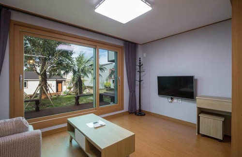 Seongsan House | THE SOME PENSION