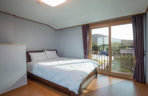 Seongsan House | THE SOME PENSION