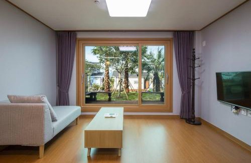 Seongsan House | THE SOME PENSION