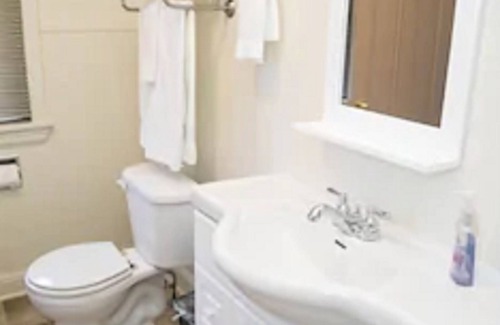 Queens Square Bed & Breakfast | The Sonata Inn