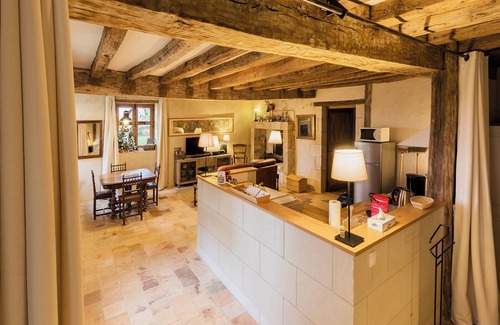 Cravant-les-Coteaux Cottage | The Sonnay Castle Lodge, near Chinon: 4 * cottage for 2