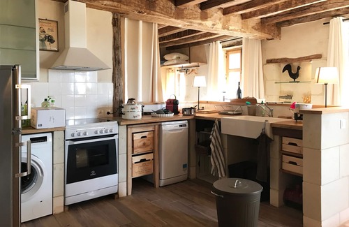 Cravant-les-Coteaux Cottage | The Sonnay Castle Lodge, near Chinon: 4 * cottage for 2