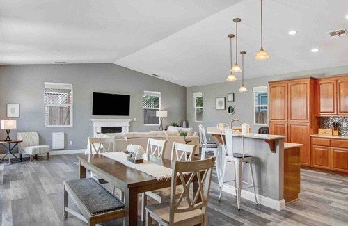 Santa Rosa House | The Sonoma Valley Cottage