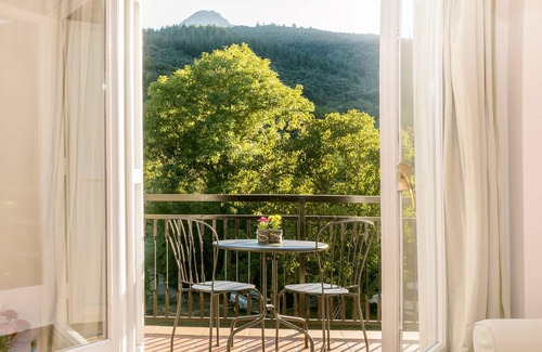 Arbucies Cottage | the sound of the water reaches every corner, along with the song of the birds