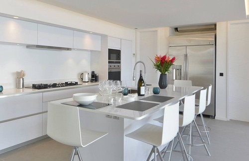 Terre Neuve Villa | The Source (1/6 Rooms)