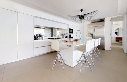 Terre Neuve Villa | The Source (2/6 Rooms)