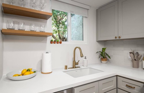 North Redondo Apartment | The South Bay Retreat
