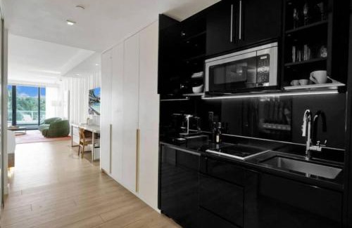 City Center Apartment | The South Beach Suite