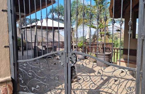 Glenvista House | The south country club villa